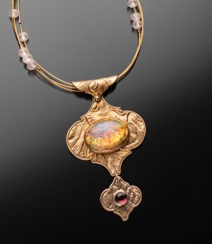 bronze-vintage-opal-pendant